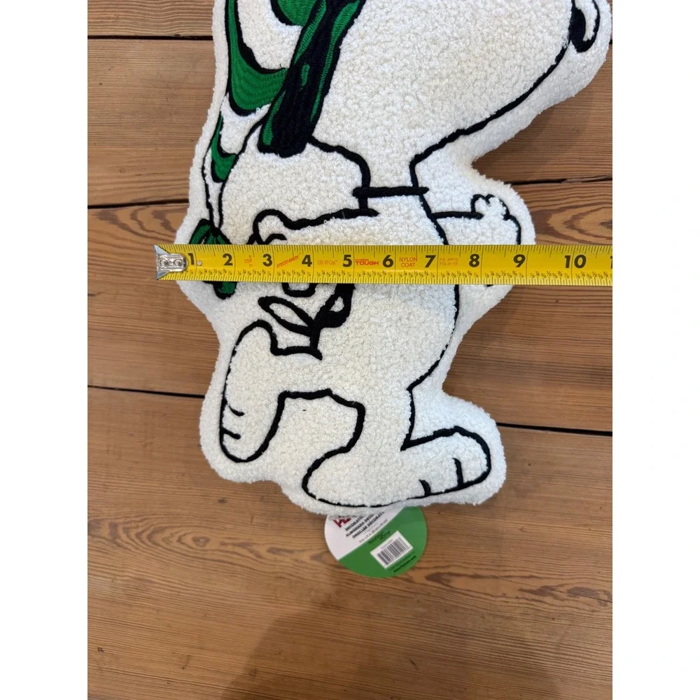 Peanuts Snoopy Decorative Pillow‎ Green Scarf Plush Boucle New Home Decor